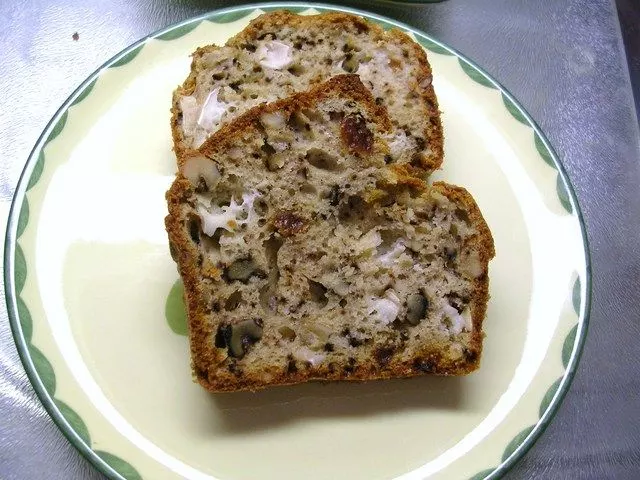 Walnuss-Ziegenkäse-Cake